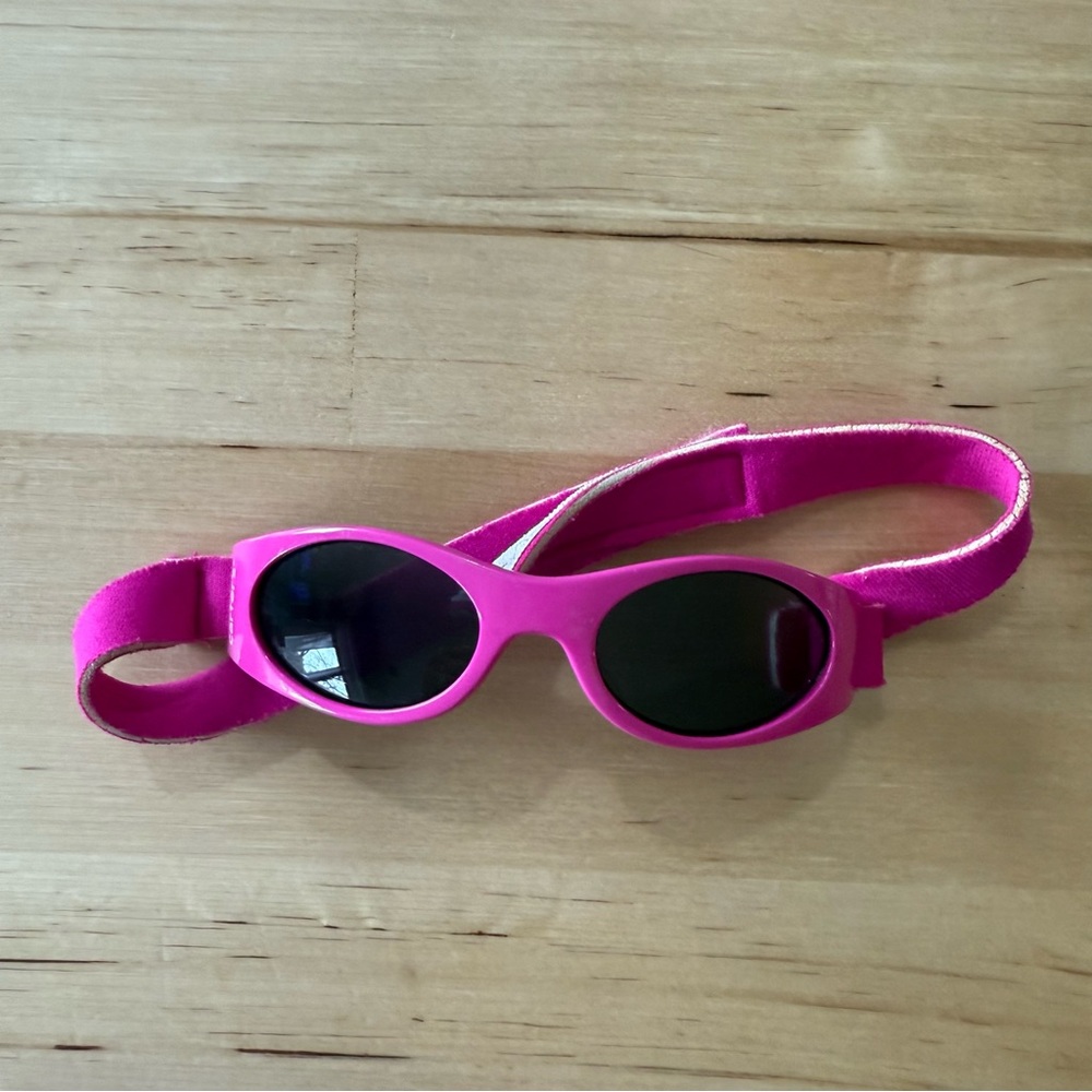 🔆 Bundle items 6 for $30 Carter's Pink Sunglasses with‎ Adjustable Strap